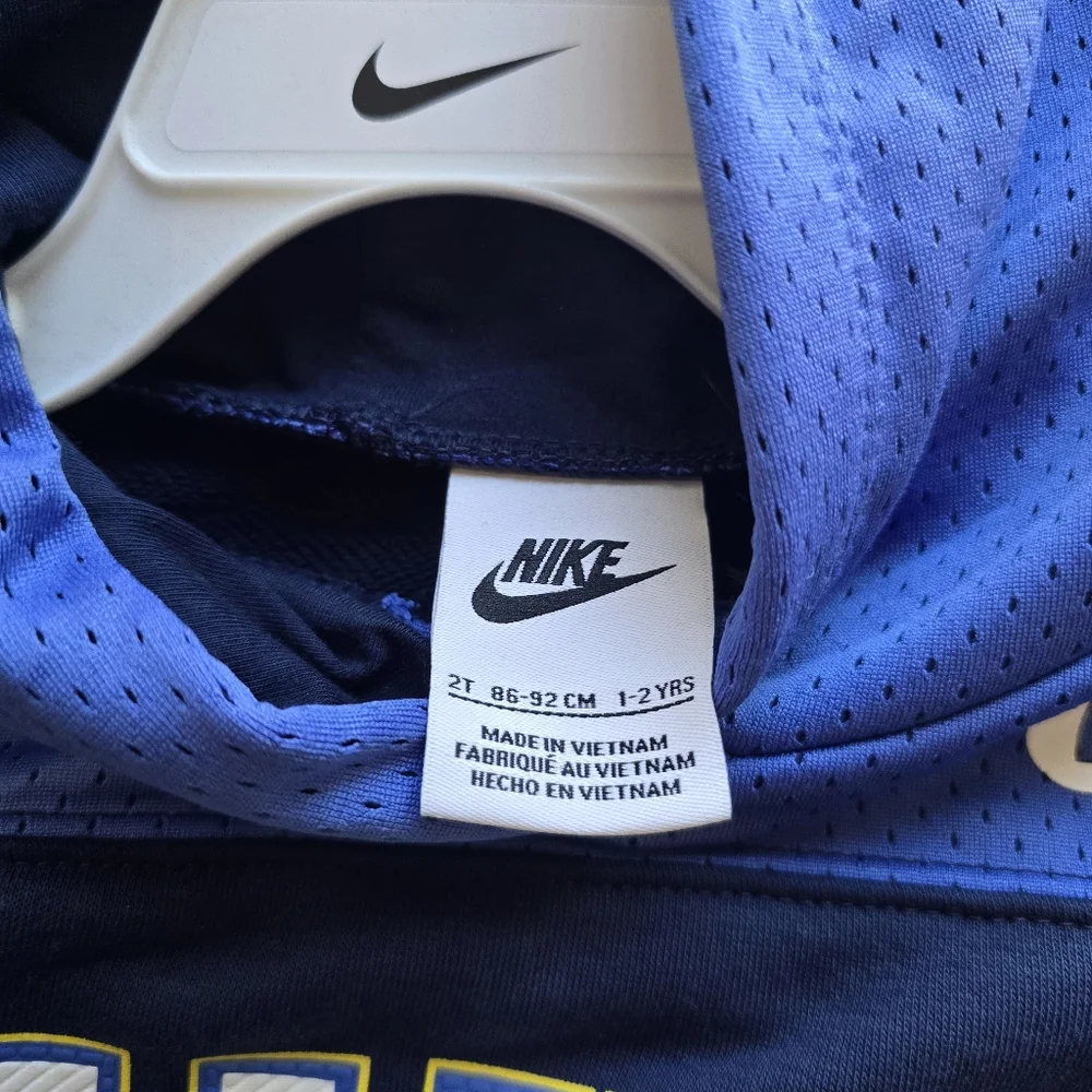 Nike Boys Color Block Hoodie and Jogger Pants 2- Piece Set